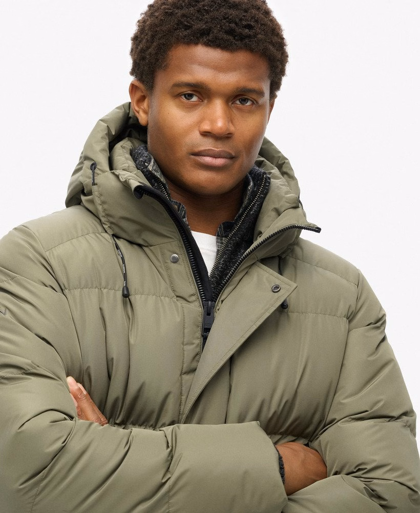 Casaco esportivo puffer com capuz
