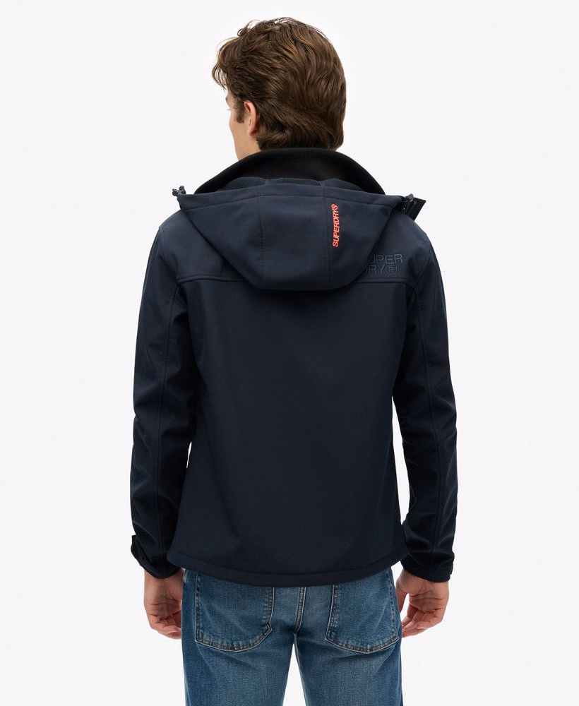 Jaqueta Trekker Soft Shell com Capuz