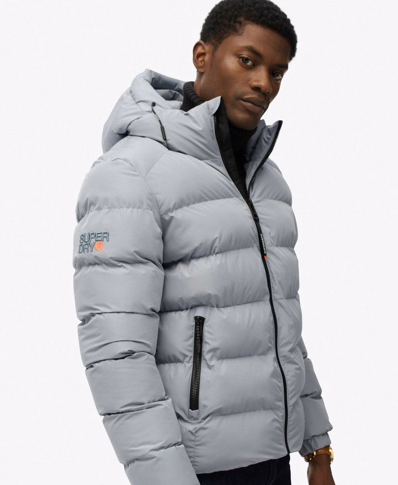 Jaqueta esportiva puffer com capuz
