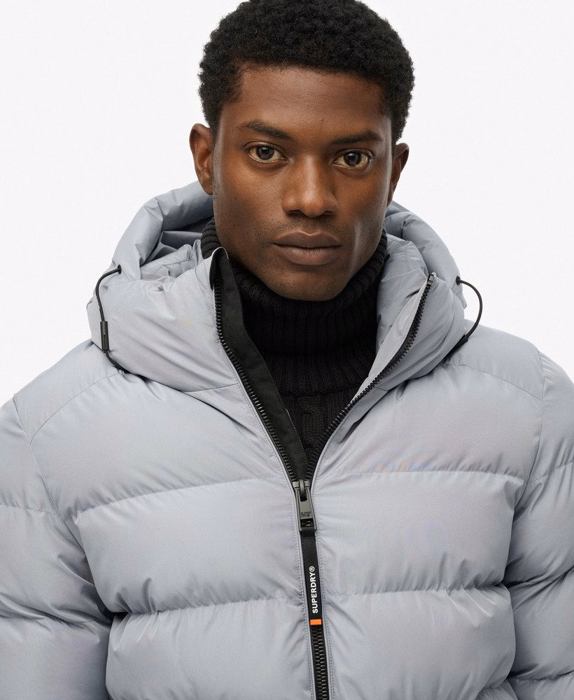 Jaqueta esportiva puffer com capuz