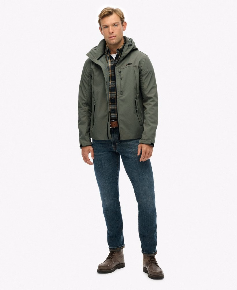 Jaqueta Trekker Soft Shell com Capuz