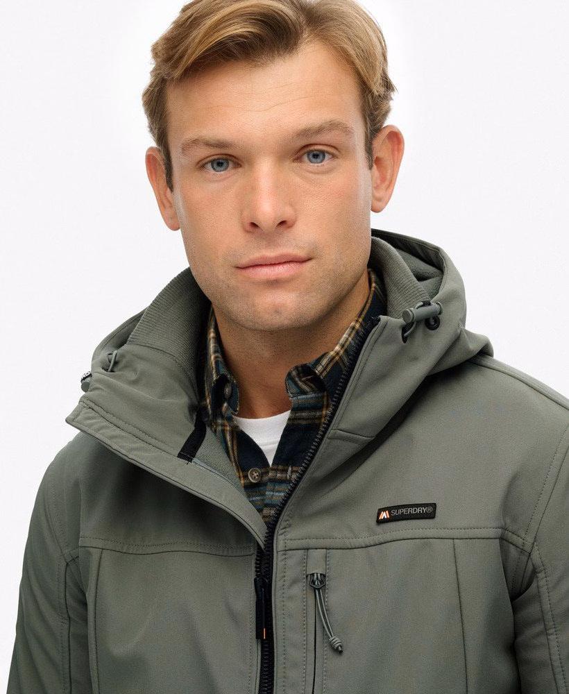 Jaqueta Trekker Soft Shell com Capuz