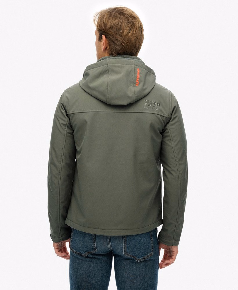 Jaqueta Trekker Soft Shell com Capuz