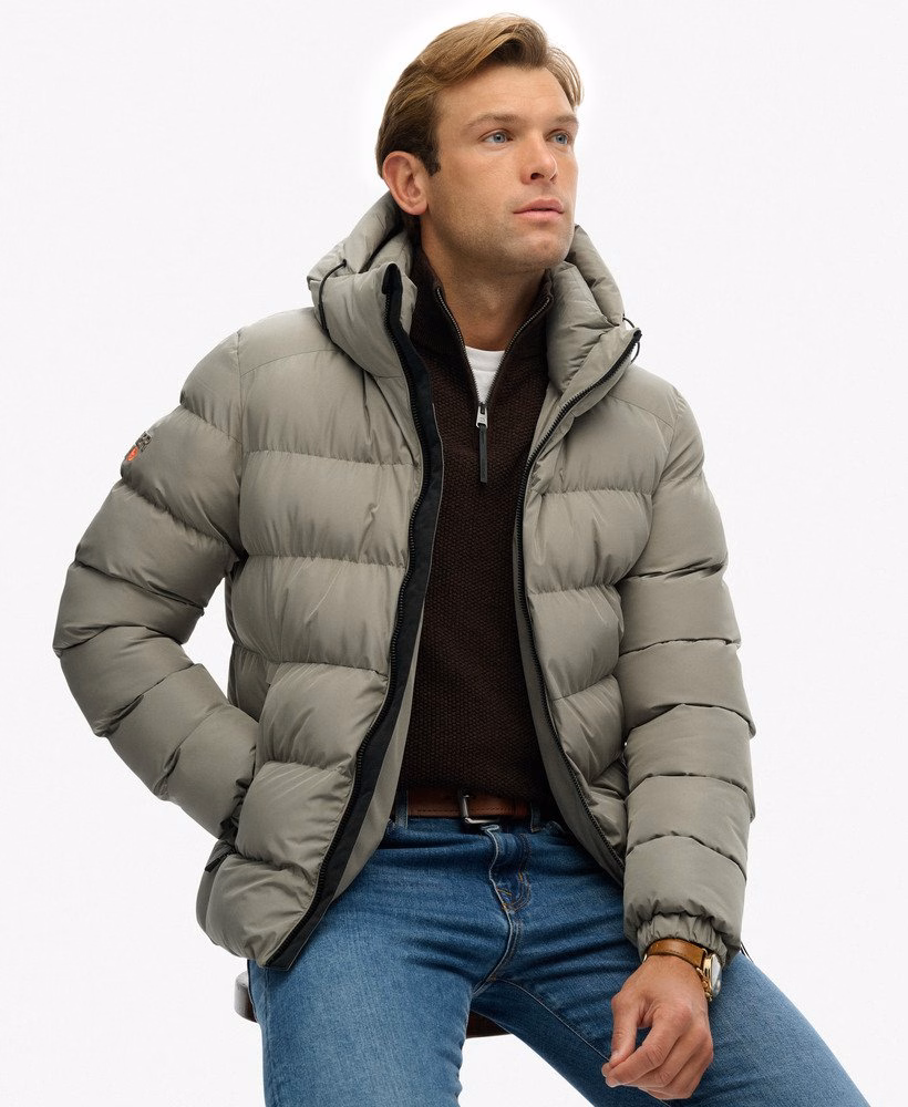 Jaqueta esportiva puffer com capuz