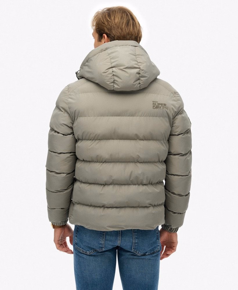 Jaqueta esportiva puffer com capuz