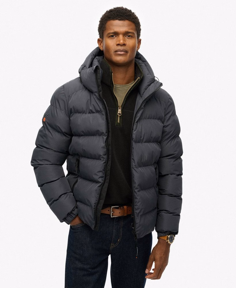 Jaqueta esportiva puffer com capuz