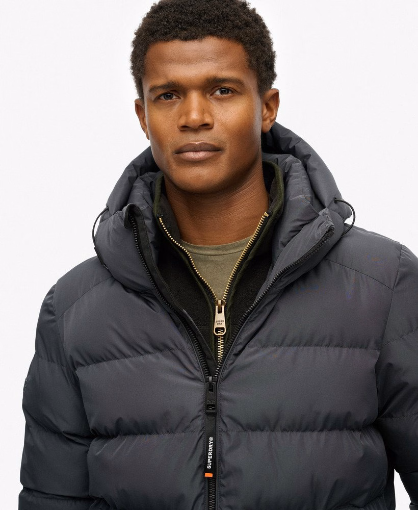 Jaqueta esportiva puffer com capuz
