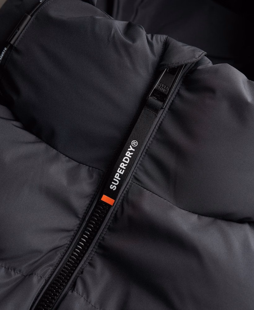 Jaqueta esportiva puffer com capuz
