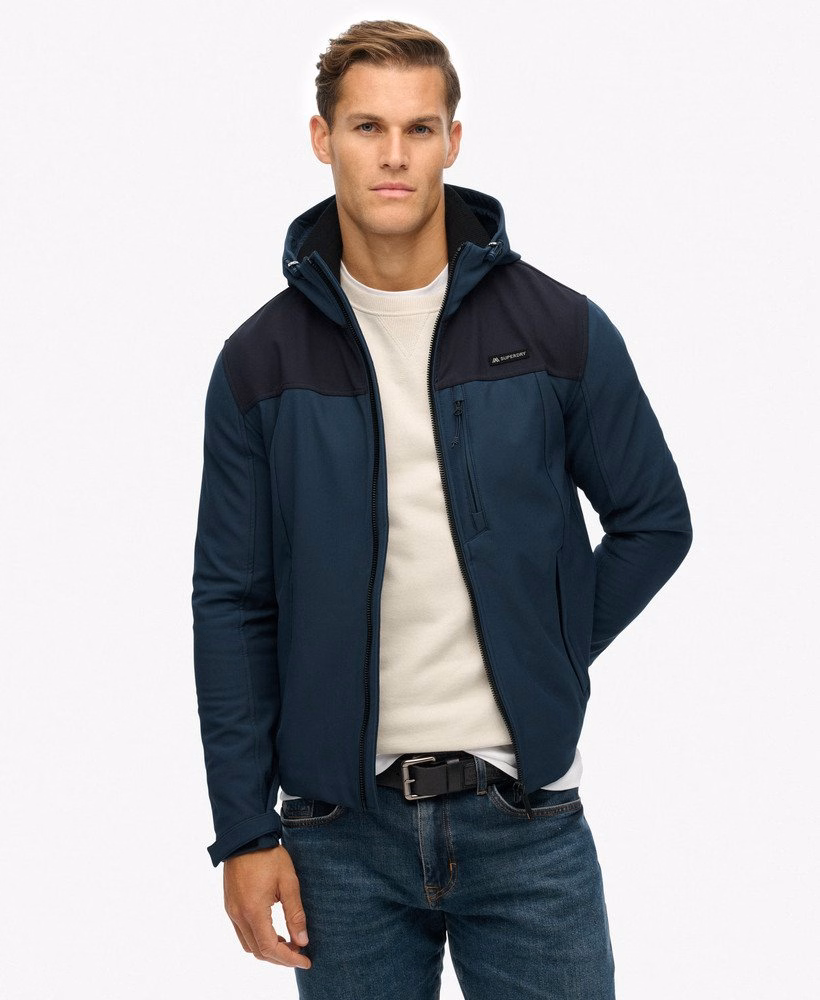 Jaqueta Trekker Soft Shell com Capuz