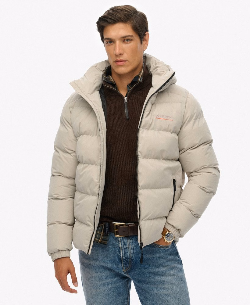 Jaqueta puffer esportiva com capuz em microfibra