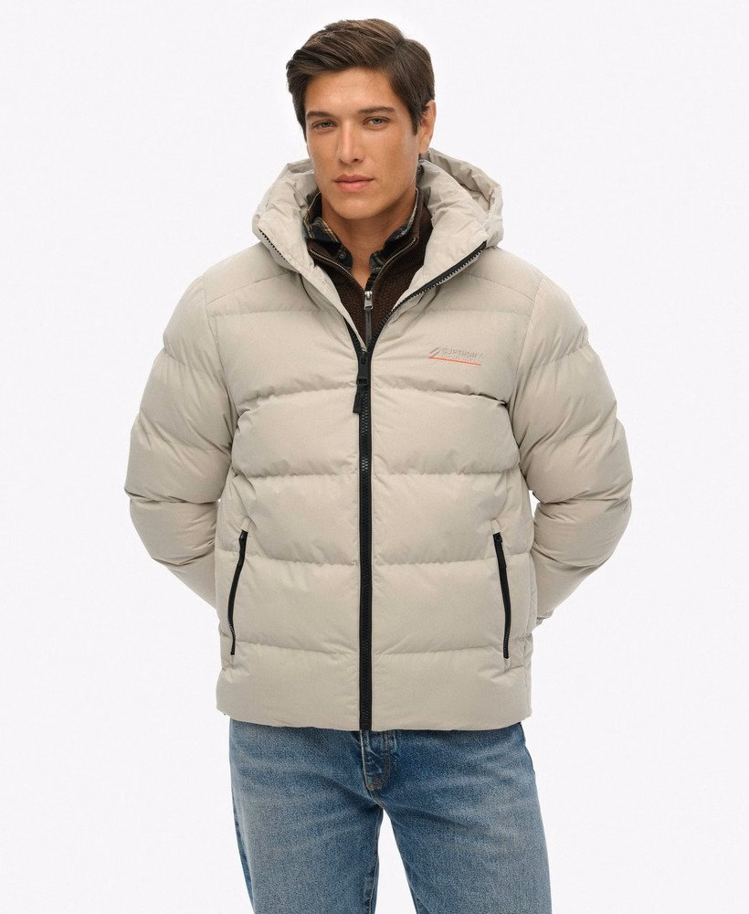 Jaqueta puffer esportiva com capuz em microfibra