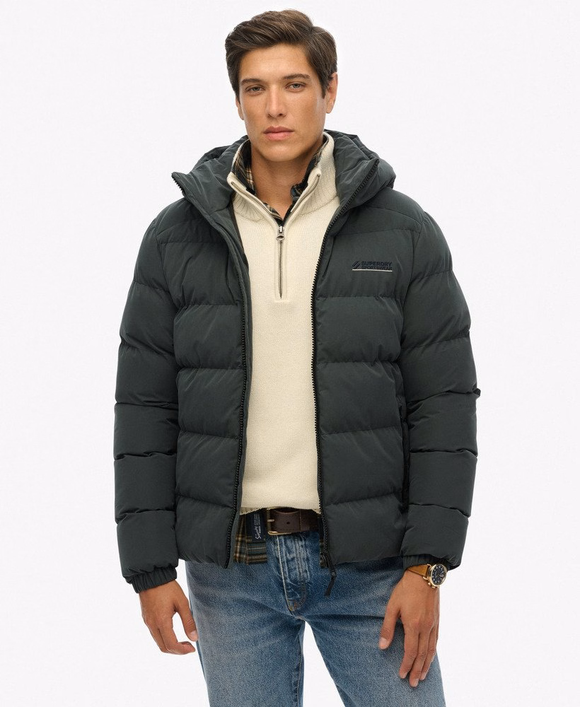 Jaqueta puffer esportiva com capuz em microfibra