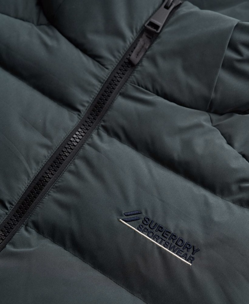 Jaqueta puffer esportiva com capuz em microfibra