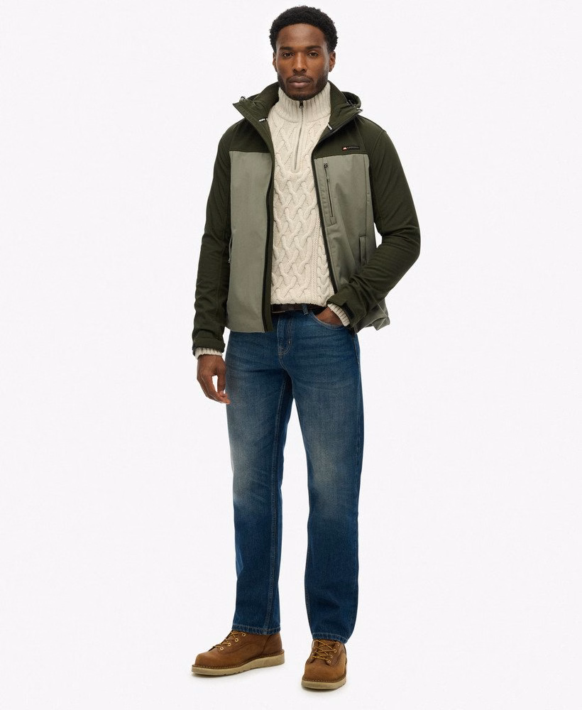 Jaqueta Softshell com Capuz e Blocos de Cores