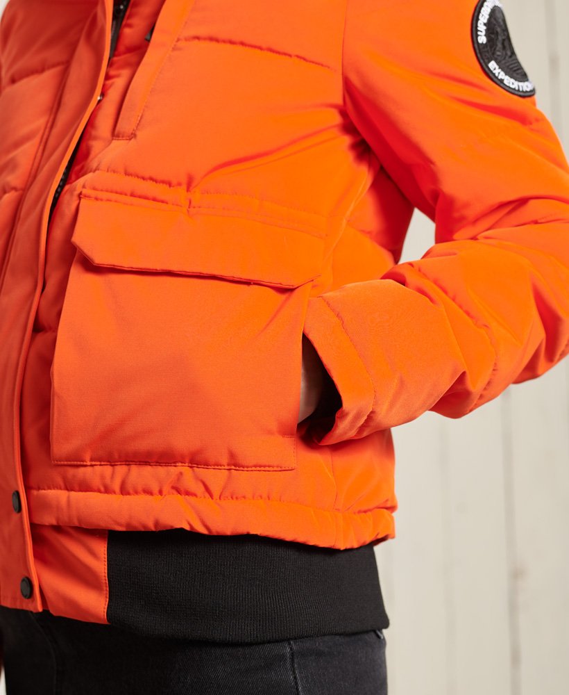 jaqueta bomber everest na cor laranja.