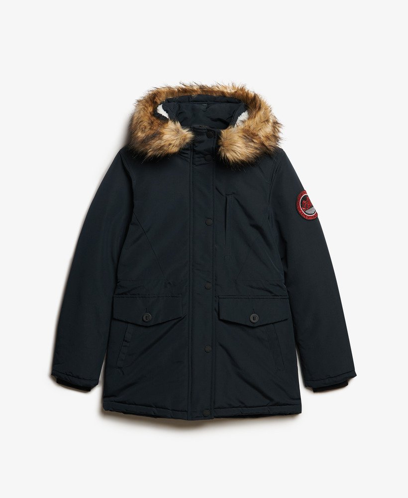 casaco parka com capuz everest em pele sintética na cor azul marinho eclipse.