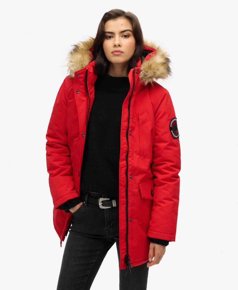 casaco parka com capuz everest em pele sintética na cor vermelho de alto risco.