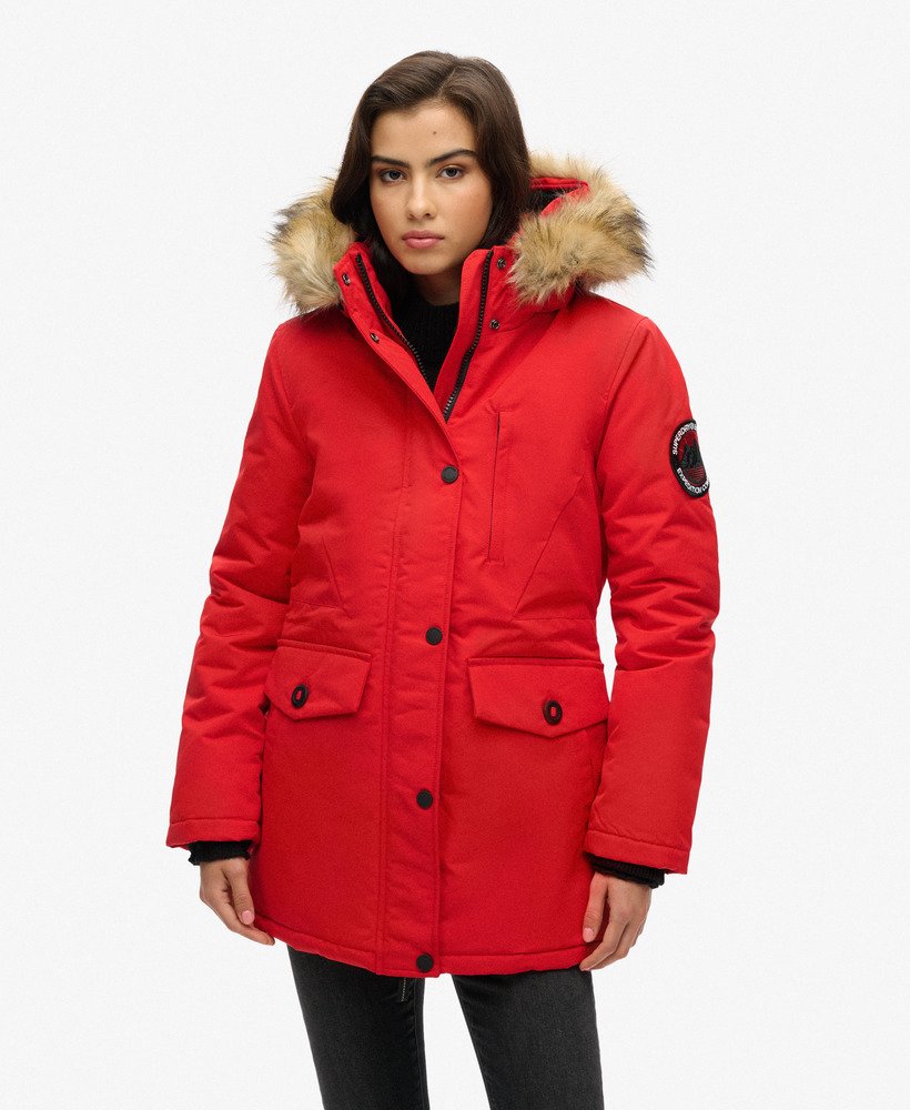 casaco parka com capuz everest em pele sintética na cor vermelho de alto risco.