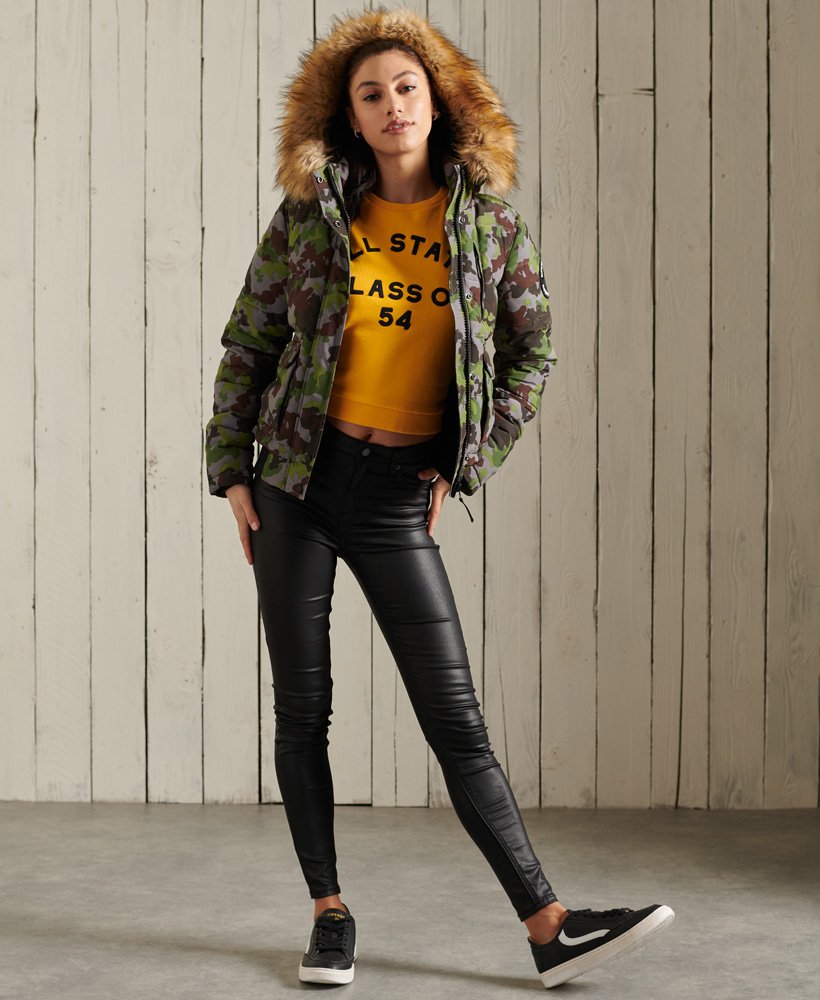 jaqueta bomber everest em camuflagem militar.