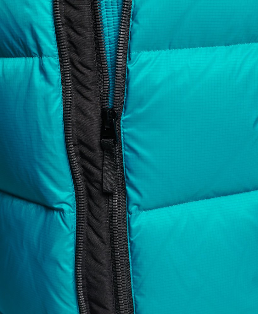 jaqueta puffer sportstyle code na cor verde tropical.