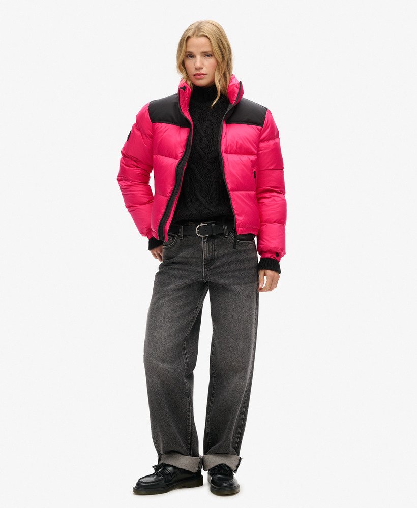 jaqueta puffer sportstyle code na cor rosa choque.