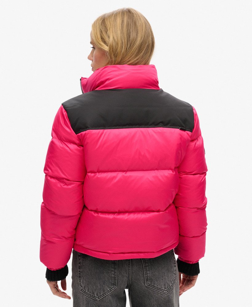 jaqueta puffer sportstyle code na cor rosa choque.