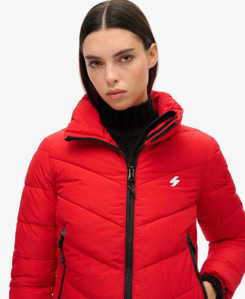 jaqueta esportiva puffer sem capuz na cor vermelho risco.