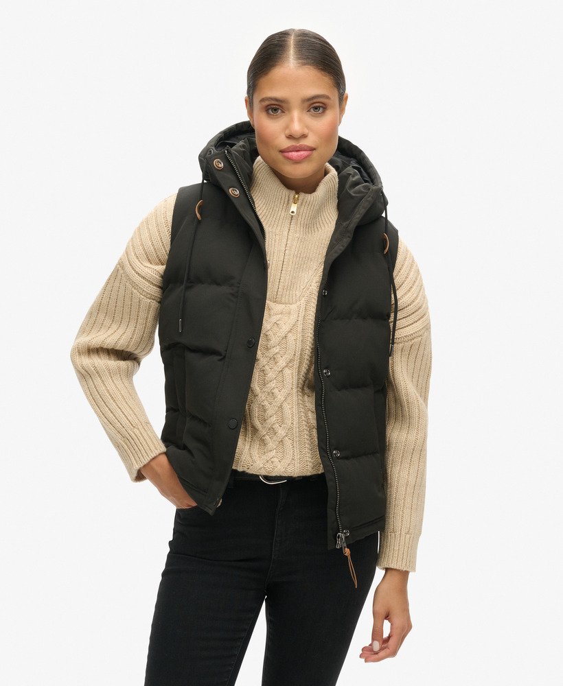 colete acolchoado com capuz everest na cor preta