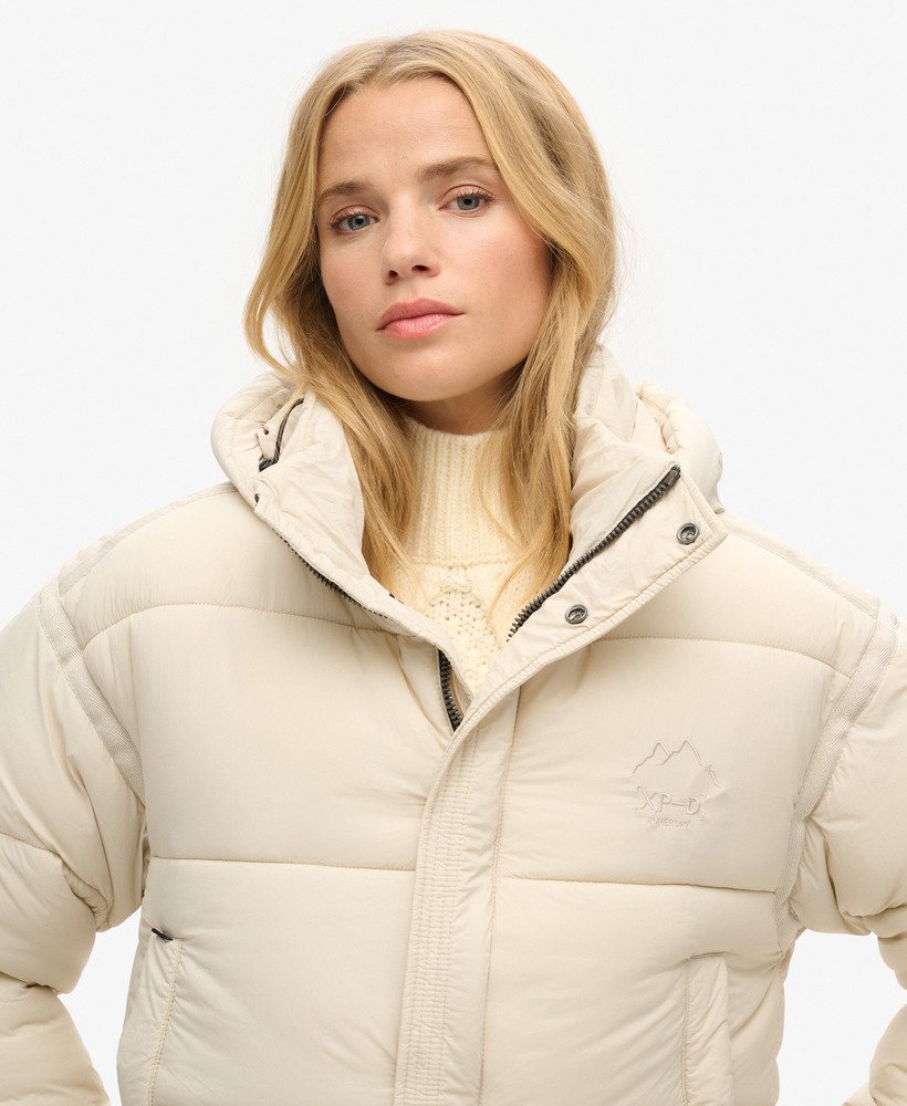 jaqueta puffer cropped estilo casulo para dias chuvosos