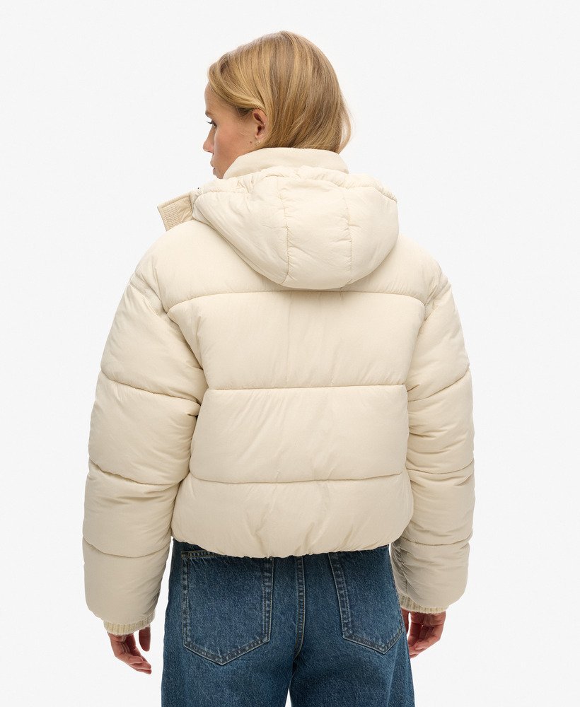 jaqueta puffer cropped estilo casulo para dias chuvosos