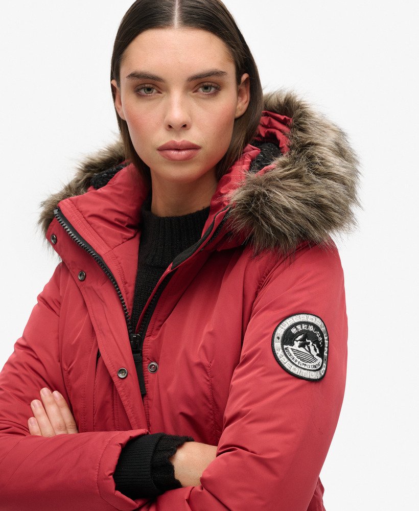 casaco parka ashley everest na cor vermelho tijolo.
