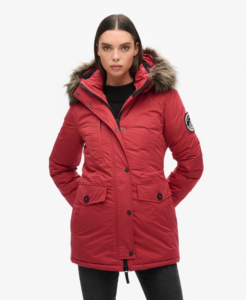 casaco parka ashley everest na cor vermelho tijolo.