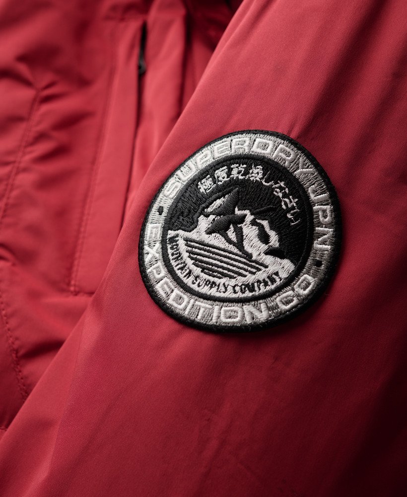 casaco parka ashley everest na cor vermelho tijolo.