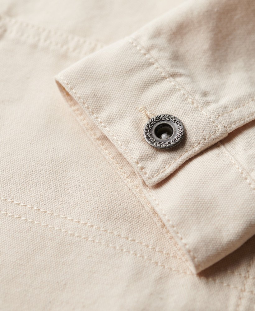 jaqueta utilitária vintage em algodão orgânico na cor aveia.