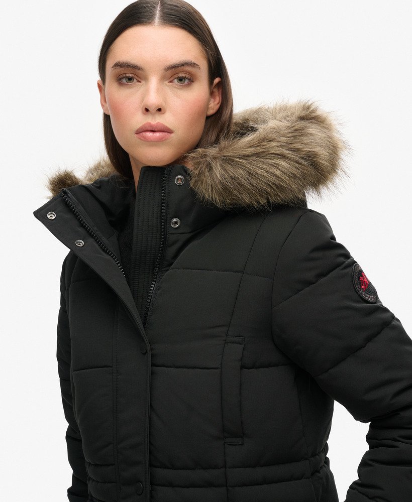 casaco acolchoado longo everest na cor preto jato