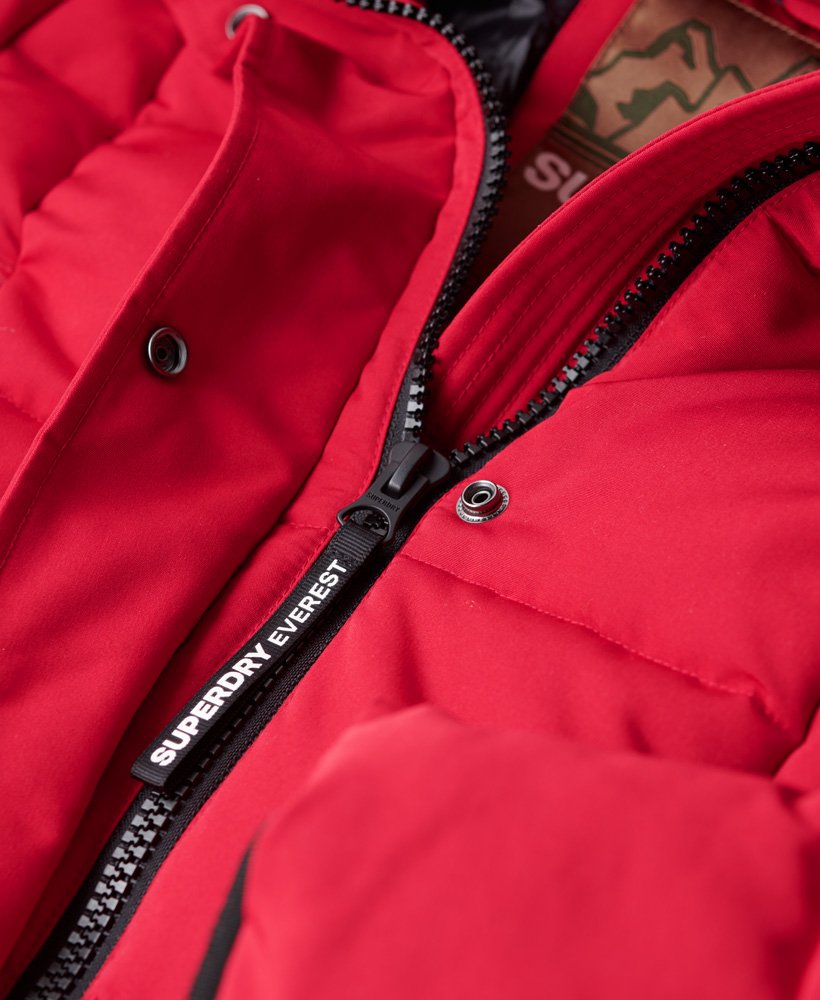 casaco acolchoado longo everest na cor vermelho escuro