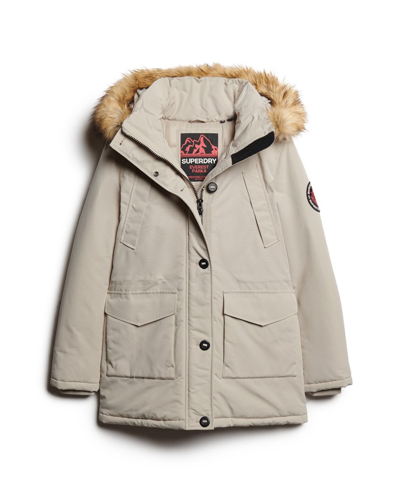 casaco parka com capuz em pele sintética everest na cor cinza chateau.