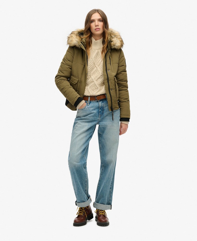 jaqueta bomber com capuz everest na cor verde-oliva militar