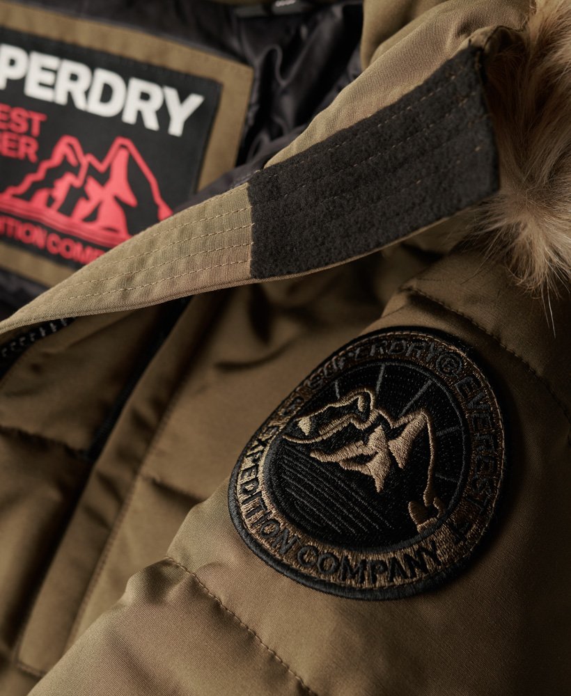 jaqueta bomber com capuz everest na cor verde-oliva militar