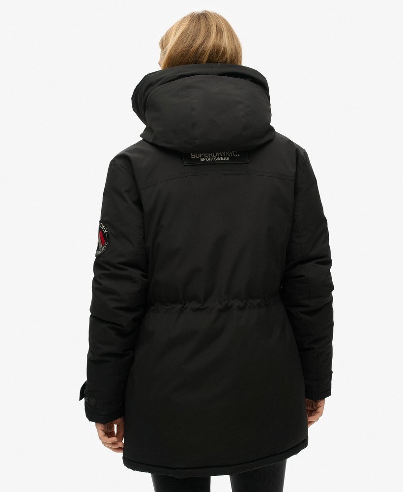 jaqueta parka acolchoada city na cor preta.