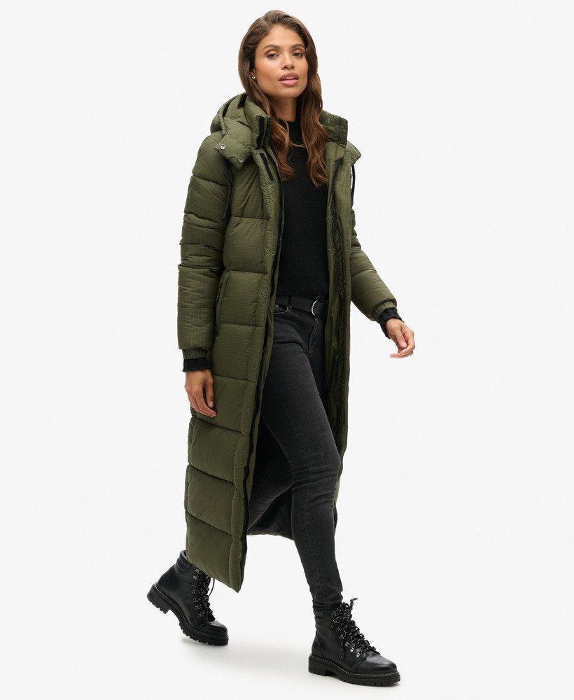 casaco puffer longo em ripstop na estampa football dark moss grid.