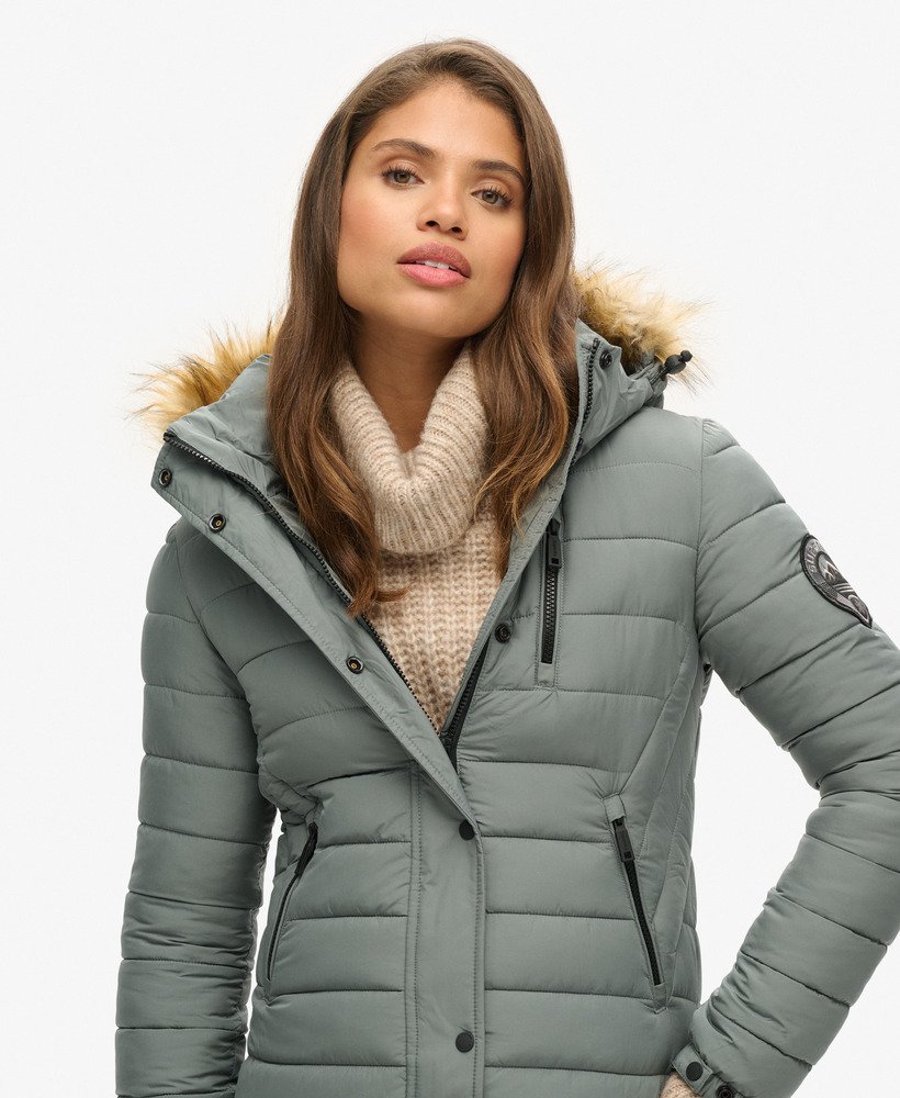 casaco puffer longo com capuz fuji na cor verde-bálsamo