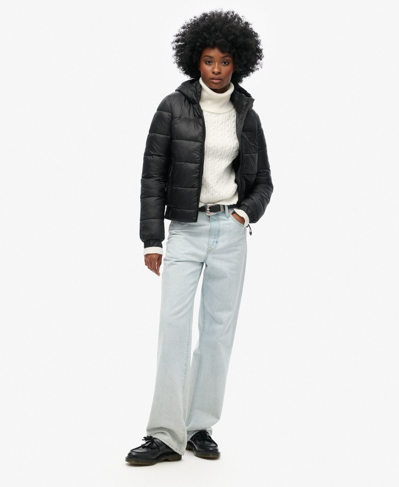 jaqueta bomber esportiva puffer na cor preta.