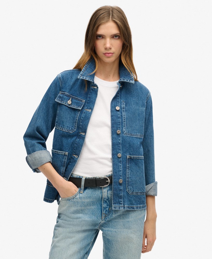jaqueta jeans estilo utilitário na cor azul beverley