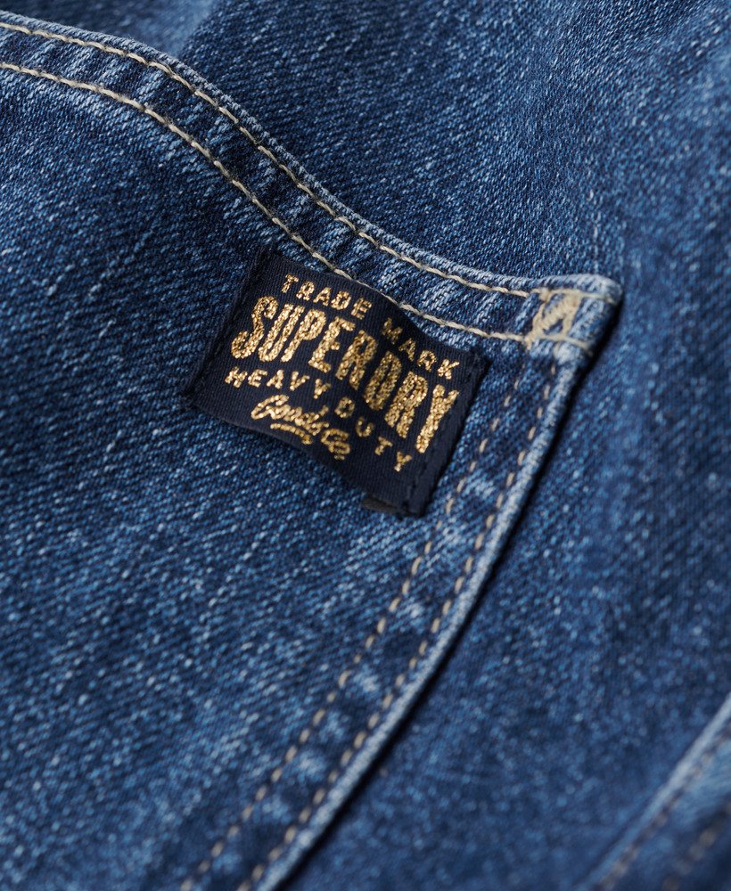 jaqueta jeans estilo utilitário na cor azul beverley