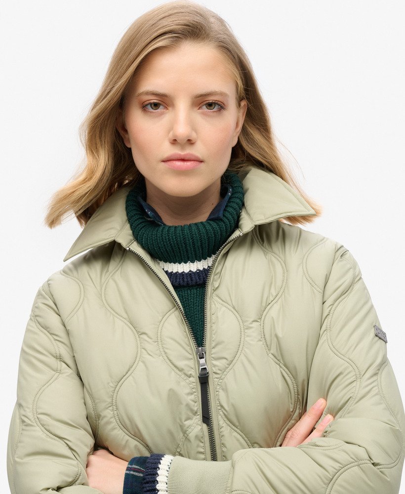 jaqueta cropped studios na cor verde oliva sulphine