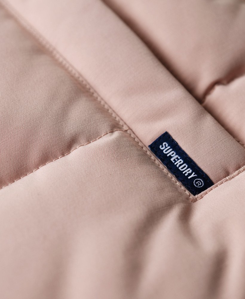 colete acolchoado com capuz everest na cor rosa blush