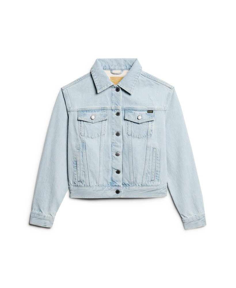 jaqueta jeans bordada estilo trucker na cor echo light vintage