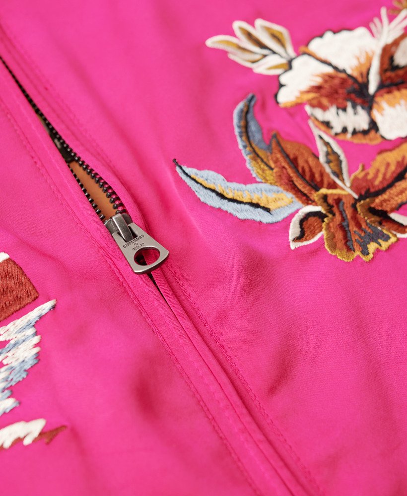 jaqueta bomber bordada suikajan em rosa vibrante