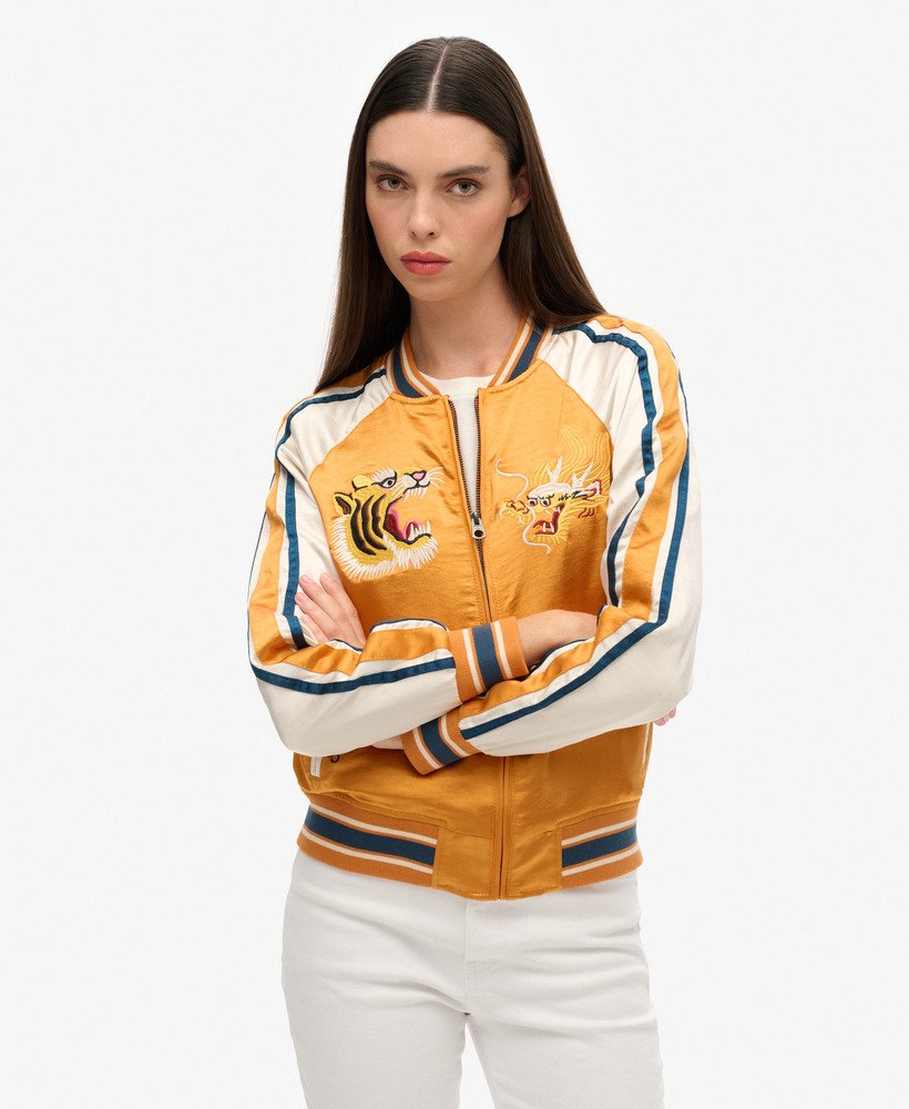 jaqueta bomber bordada suikajan em amarelo ocre dourado